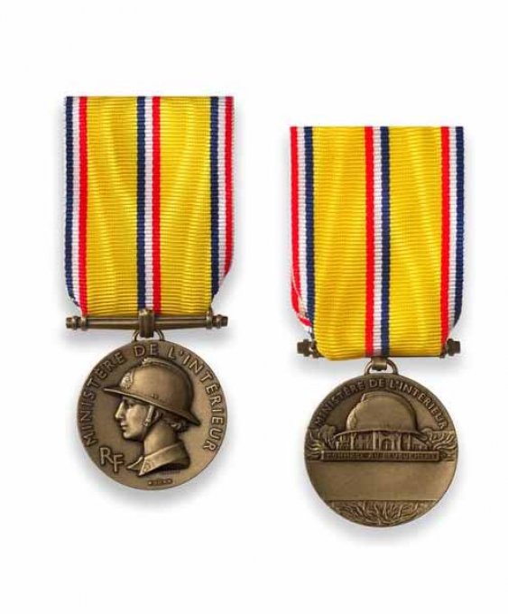 MEDAILLE d' HONNEUR des SAPEURS POMPIERS 10 ans
